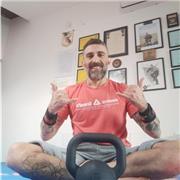 Personal trainer propongo sessioni di allenamento personalizzate, funcional training e cross training e mobility